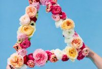 Geometric Floating Flower Wreath Tutorial: DIY Modern Centerpiece