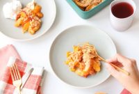 Peach Crumble Recipe: Delicious Peach Crumble for Summer Baking