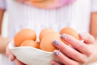 Linear Nail Art: DIY Guide for Chic Striping Designs