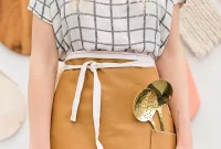Durable DIY Half Apron Made from a $4 Placemat