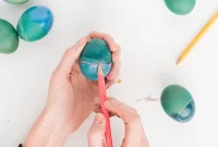 Rothko-Inspired Easter Eggs: DIY Color-Block Decorating Guide