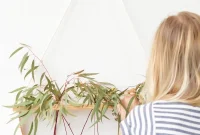 Minimal Wall Hanging DIY That Doubles as a Stylish Plant Holder