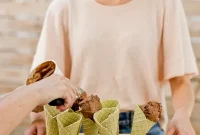 DIY Ice Cream Cone Holder from a Wood Serving Tray — Step-by-Step Guide
