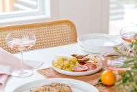 Simple Stylish Ideas for Minimalist Holiday Entertaining