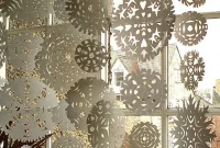 How to Make Paper Snowflakes: Simple Step-by-Step Craft Tutorial