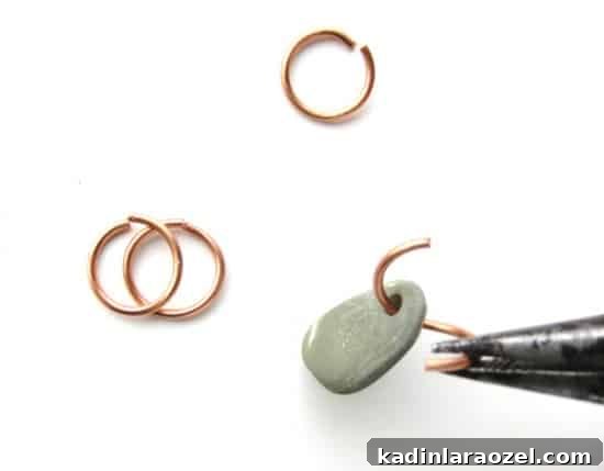 DIY jewelry project: River Rock Choker Necklace DIY jewelry project: River Rock Choker Necklace