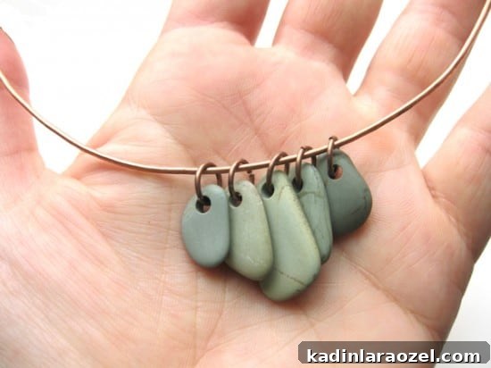 thread stones onto choker thread stones onto choker