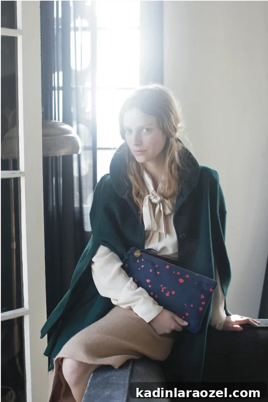 Fall Fashion: 11 Essential Bags You Need This Season 5 fall clutch from Clare V