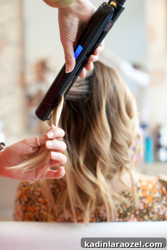 Fall Hair Trends 2025: 5 Looks You’ll Want to Try 3 5 hair trends for fall 2015 (with tutorials for how to recreate each look at home) // wavy hair with a flat iron