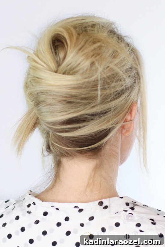 Fall Hair Trends 2025: 5 Looks You’ll Want to Try 4 5 hair trends for fall 2015 (with tutorials for how to recreate each look at home) // textured french twist