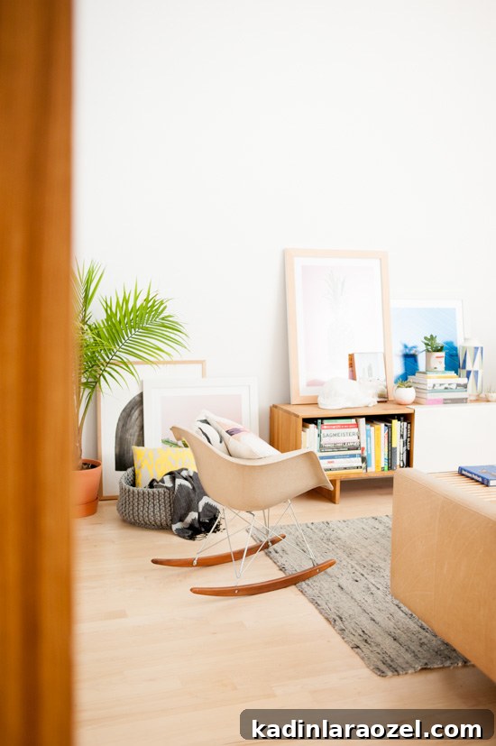 Organic modern living room
