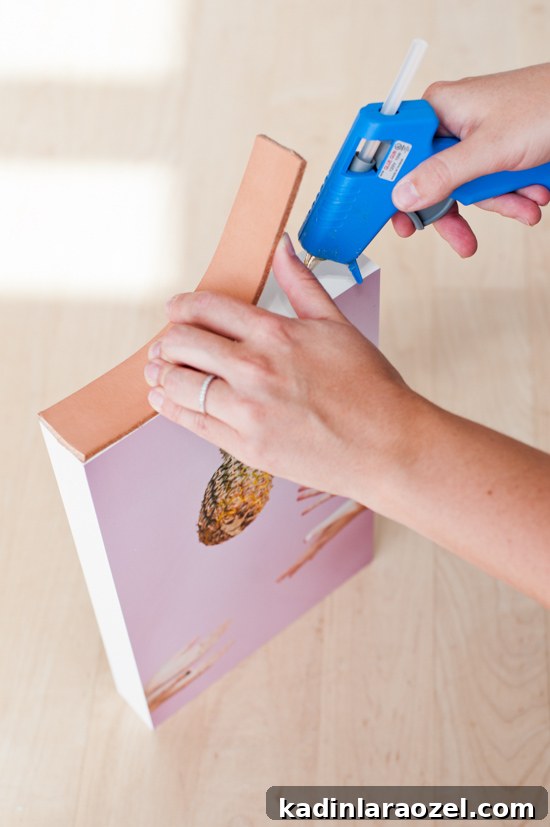 How to make leather picture frames for artwork