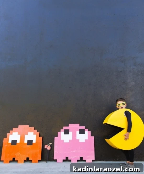24 Awesome DIY Halloween Costumes to Try This Year // DIY Pac Man Costume