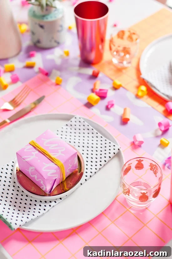 5 Budget DIY Ways to Color Your Dinner Table 6 Looking for alternative Thanksgiving decor this year? Try neon! Lots of (colorful) DIY Thanksgiving tabletop ideas to try on this blog.