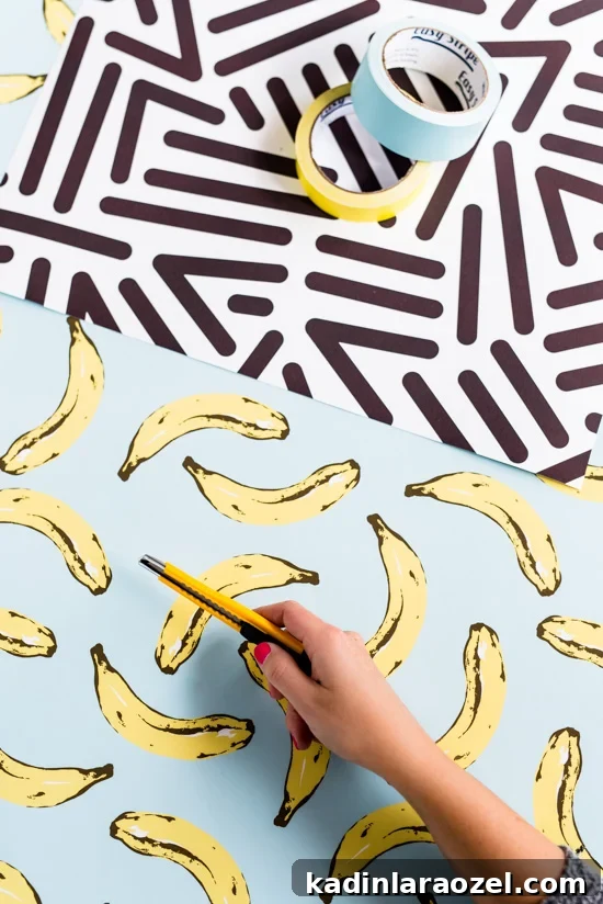 DIY // This house-shaped coin bank project is bananas.