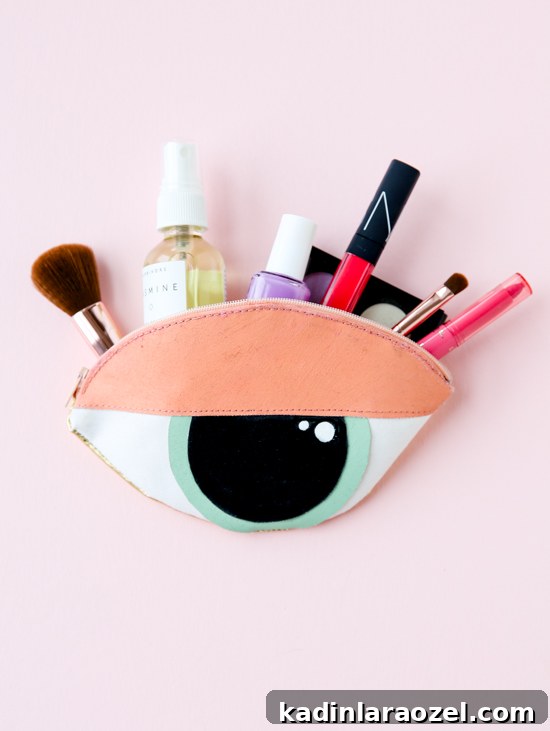 DIY Eye Clutch & Makeup Bag: Sew a Stylish Holiday Gift 7 How to sew a DIY eye shaped clutch + makeup bag. Click through for the sewing tutorial.