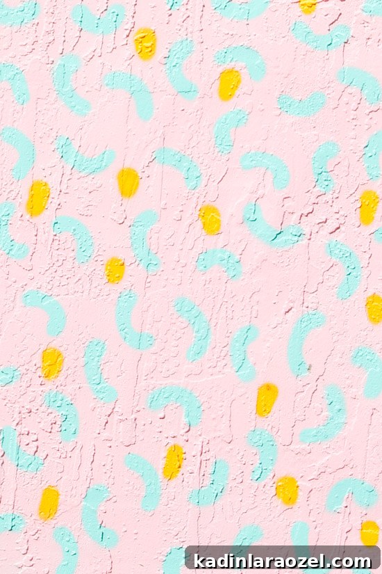 Top Things to Do in Miami: Explore Wynwood Walls Street Art 11 This pattern! // Kashink mural at Wynwood Walls