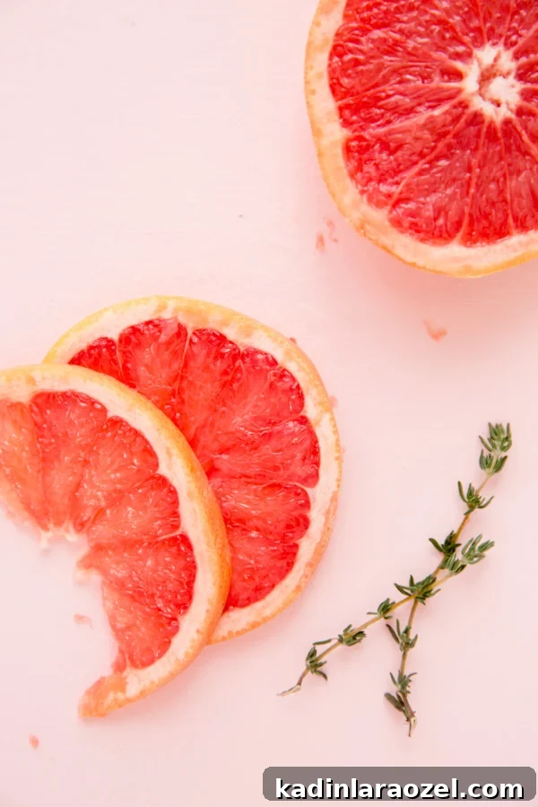 Grapefruit Vanilla Thyme Ice Cream Recipe for Summer Dessert 4 Grapefruit slices