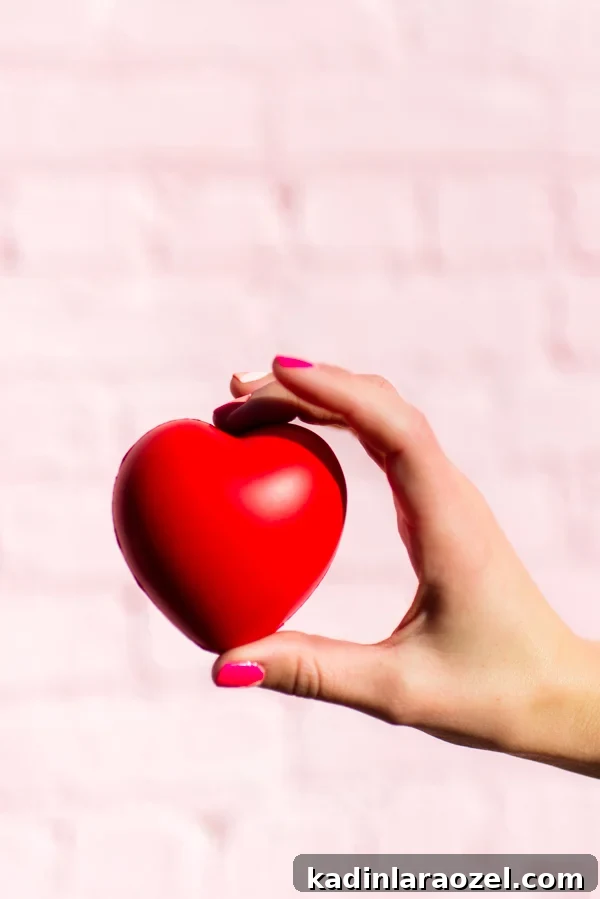 Color-Blocked Nail Art Ideas: DIY Color Block Manicure Designs 7 Color Blocked DIY Nail Art for Valentine's Day