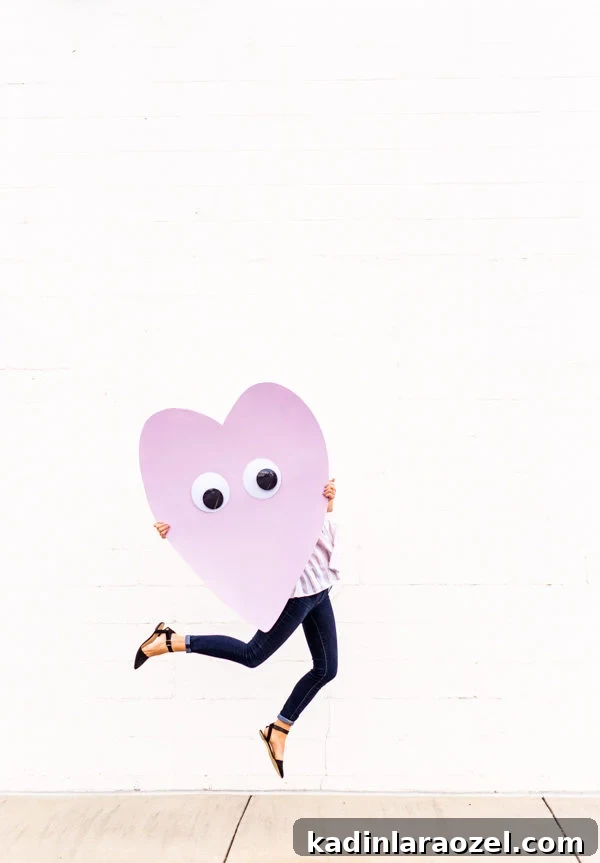 Giant Googly Eye DIY Heart Telegram