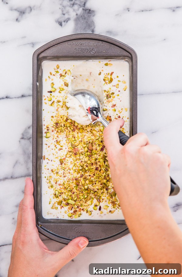Pistachio Pear Ice Cream Recipe: Creamy, Nutty Frozen Dessert 5 Pistachio pear ice cream recipe for World Pistachio Day