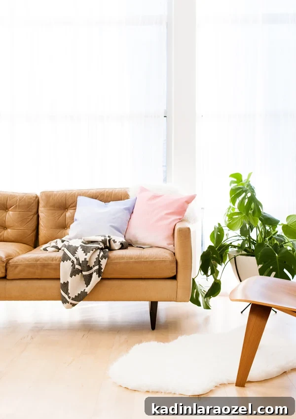 Faux Dip Dyed DIY Pillows in Pantone's Colors of the Year