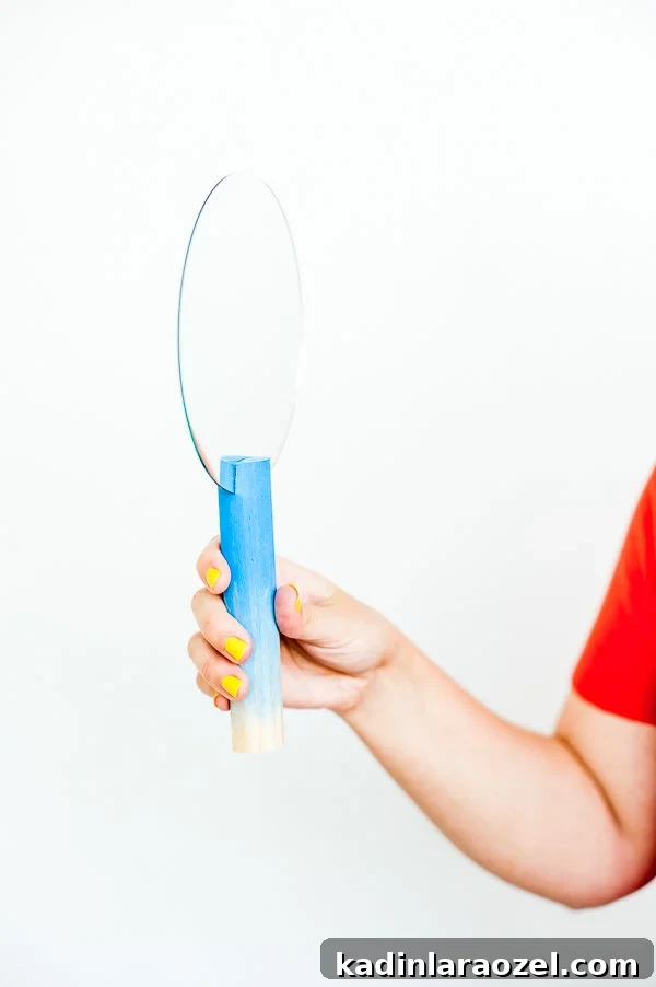 DIY Modern Hand Mirror in 30 Minutes: Step-by-Step Guide 4 Modern DIY hand mirror tutorial