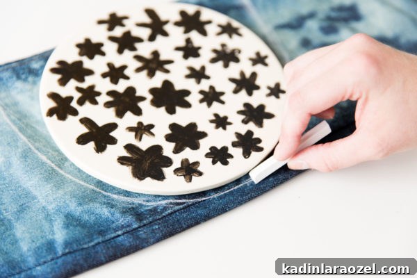 How to transform old jeans into a denim clutch in about an hour