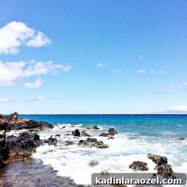 14 Must-Bookmark Vacation Spots for Your Next Rainy Day 12 Maui, Hawaii