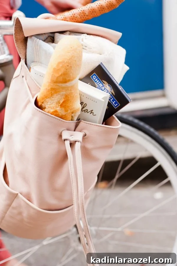 Perfect Summer Picnic Guide: Stress-Free Tips for a Memorable Day 10 Fill up a backpack with picnic goodies this summer