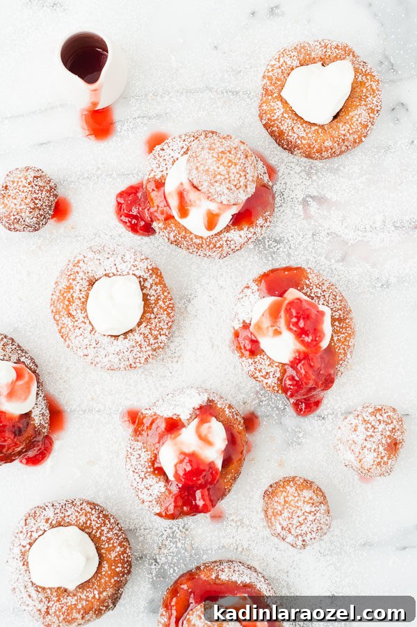 Mascarpone French Toast Donuts with Fresh Strawberry Drizzle 6 French Toast Donuts with Mascarpone Cheese and Fresh Strawberry Drizzle