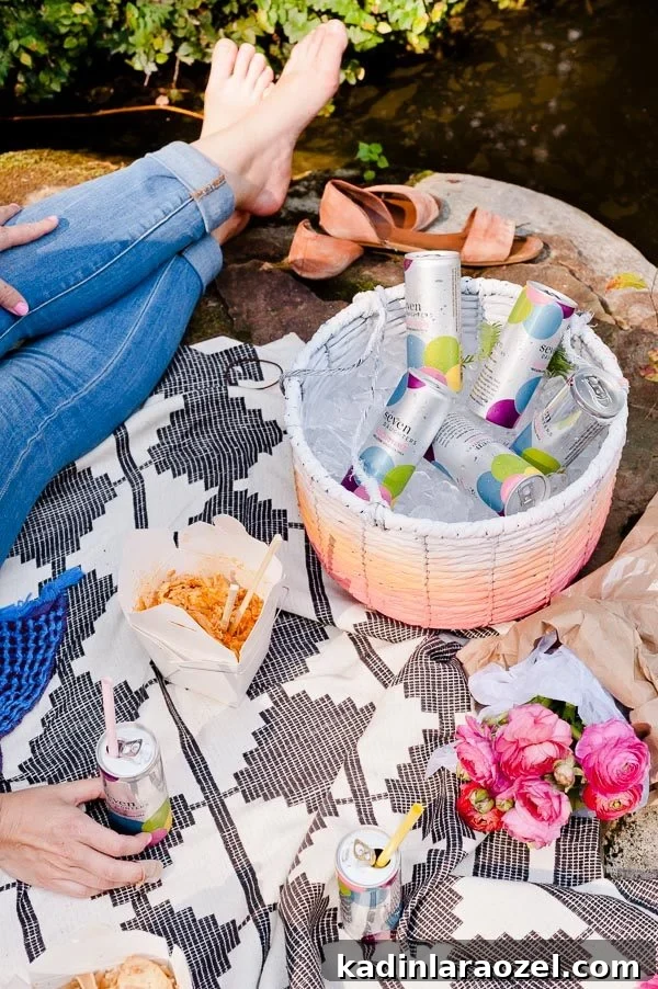 Last-Minute Labor Day DIY: Build a Colorful Hanging Ice Chest 12 Picnic in the park + a hanging DIY ice chest for Labor Day