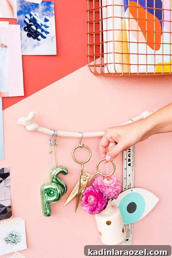 Fall Style Guide: Create a Giant DIY Mood Board Organizer 4 Use rope and 'S' hooks to keep items you use easily accessible. Click through for more DIY organizational ideas like this one.