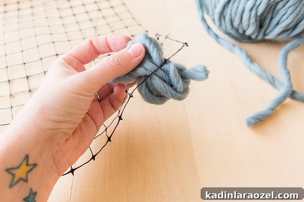 How to make a woven piece of wall art the easy way. No special tools needed.