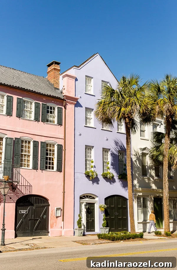 The Cool Girls Travel Guide to Charleston, South Carolina featuring Instagram-worthy buildings, restaurants, shopping, and more.
