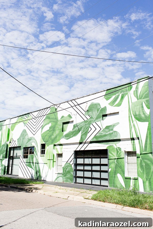 Palm frond mural in Jacksonville, FL
