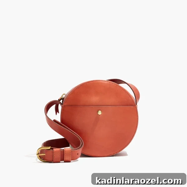 Marfa crossbody circle bag from Madewell