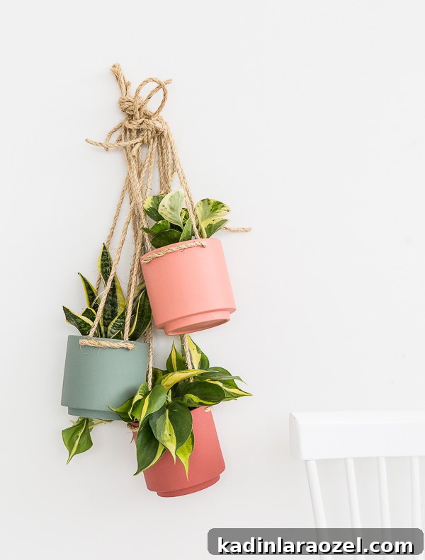 $5 Hanging Planter DIY: Stylish Budget Plant Holder Tutorial 10 This $5 hanging planter DIY is actually a Target hack! Click through for tutorial.