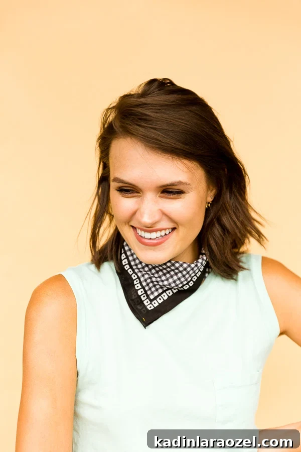 6 DIY Ways to Style a Bandana for Summer - A Mini Neck Bib