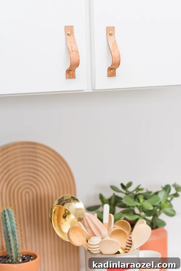 Make Leather Drawer Pulls: Step-by-Step Push-and-Pull Guide 2 Easy kitchen DIY! Click through to learn how to make leather cabinet pulls for your kitchen. #kitchen #diy #kitchendiy #leatherhandles #leatherdiy #cabinetpulls
