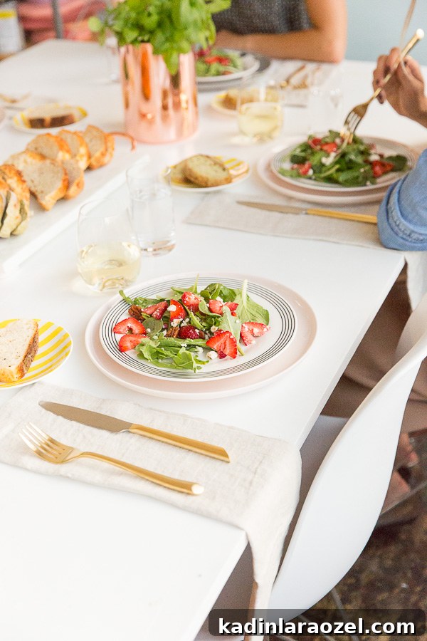 Host an Effortless-Looking Dinner Party (That Really Is) 6 A simple, effortless chic dinner party. Click through for quick DIY ideas and simple tricks for chic AF entertaining the easy way.