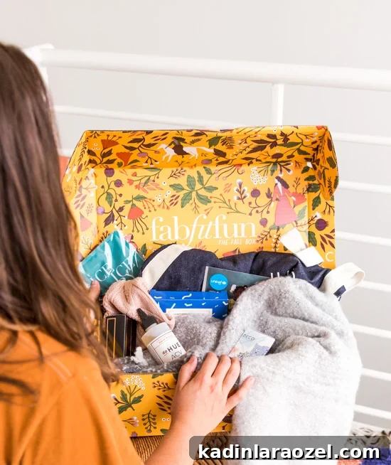 Autumn Finds Delivered: Fall Favorites to Your Doorstep 3 Take a peek inside the fall FabFitFun box with Paper & Stitch.
