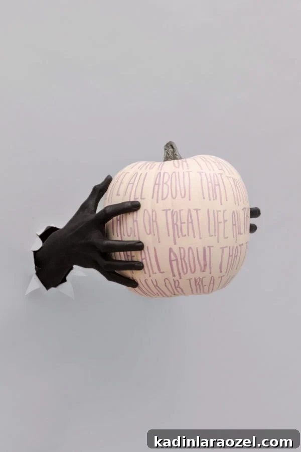 That Trick or Treat Life: A No-Carve Pumpkin Project Using Custom Color Paint Markers #nocarvepumpkins #pumpkindiy