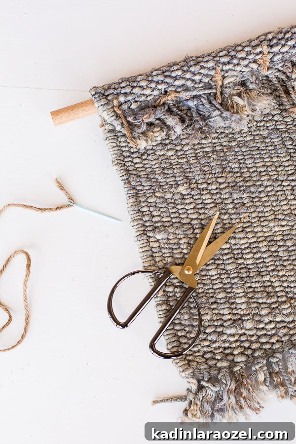 Wall Crawl: An Easy Embroidered Wall Art Idea