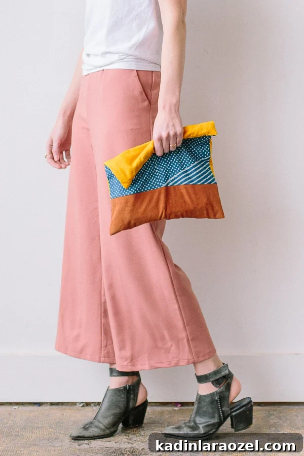 DIY Patchwork Foldover Clutch: Step-by-Step Sewing Guide 8 Make this patchwork foldover clutch! It's a DIY. Click through for the tutorial. #clutch #diy #tutorial #sewing #sewingproject #patchwork #howto #fashionaccessories