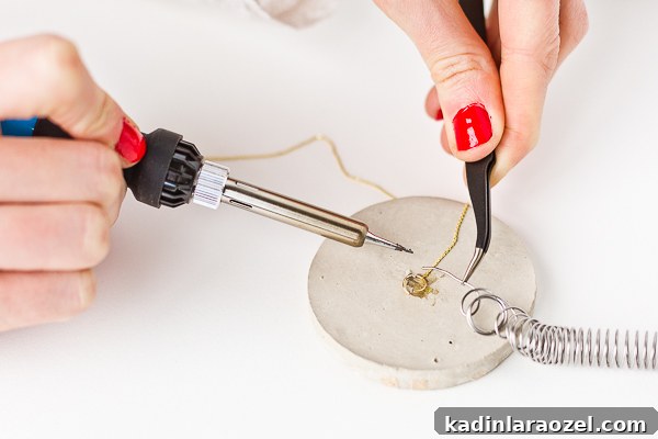 Wire Hand Necklace Tutorial: Beginner Soldering Project Guide 8 Soldering jewelry with tools