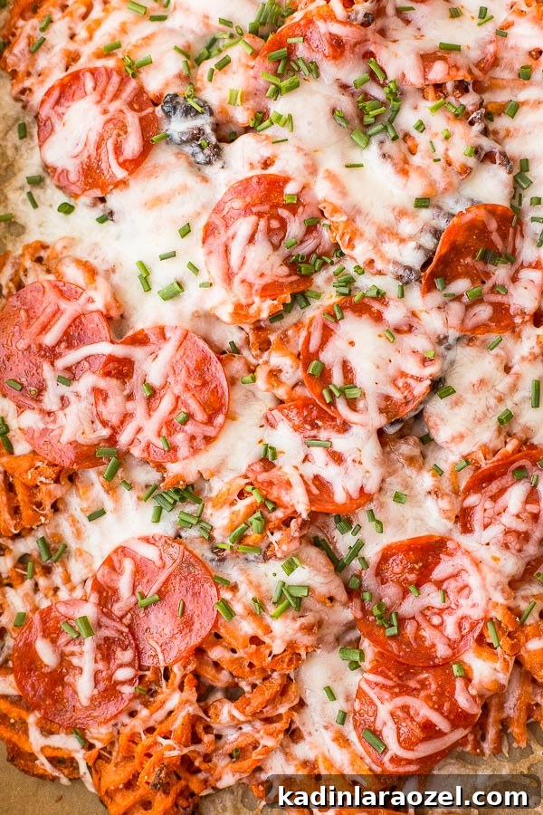 Pepperoni Pizza Fries Recipe: Crispy, Cheesy Party Snack 4 Close-up of pizza fries
