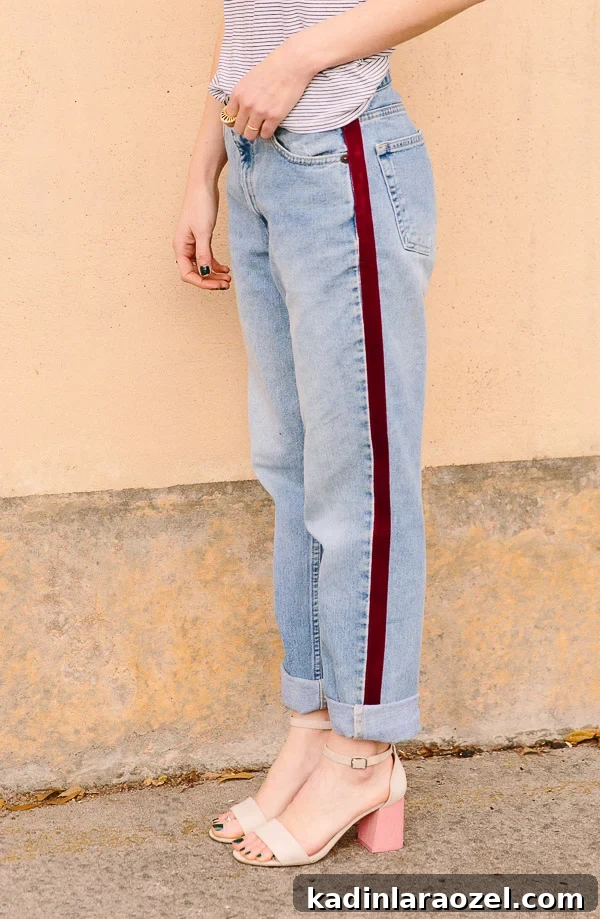 No-Sew DIY Side-Stripe Pants: Quick Upcycle Tutorial 6 Make these DIY side-stripe pants. The stripe is velvet and they're really inexpensive to make. Click through for the tutorial. #nosew #pants #stripes #fashion #fashiondiy #diy #tutorial