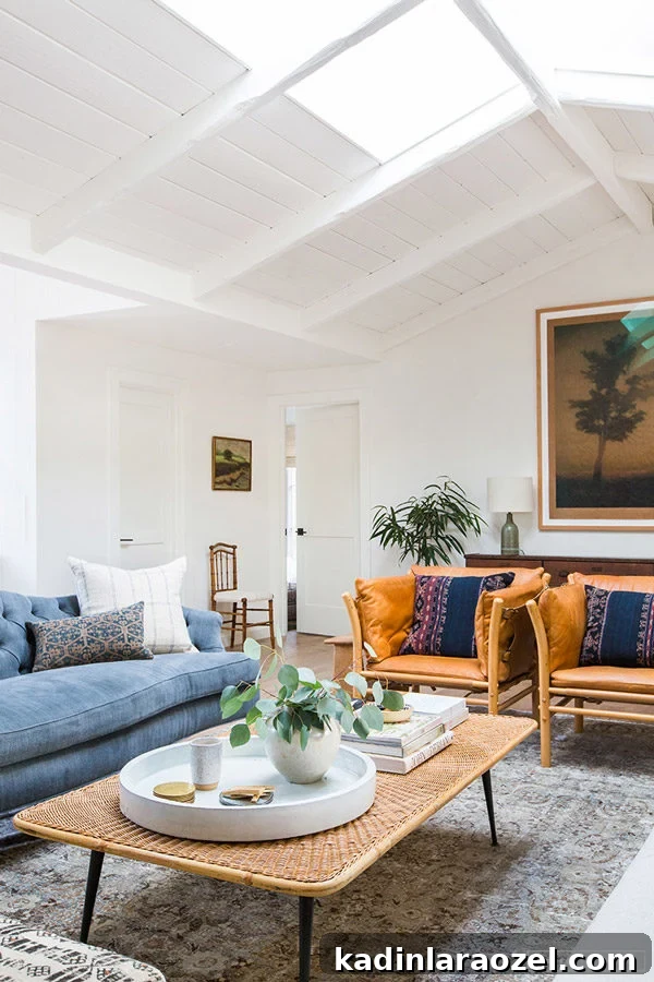 What do you think of the colorful couch trend? #colorful #moderninterior #interiorsinspo