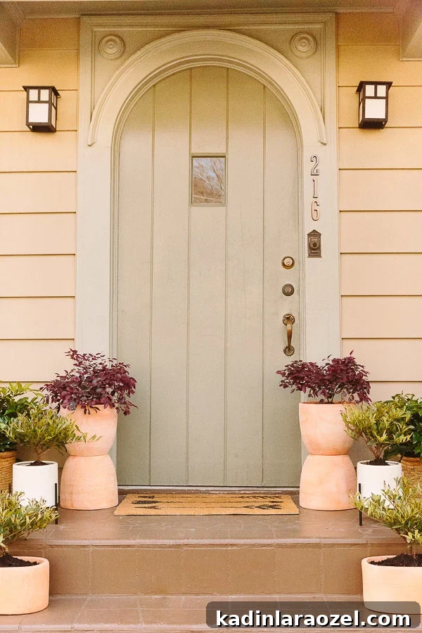 Spring Porch Plant Ideas & DIY Totem Planters for Small Spaces 7 Spring porch plants for a simple outdoor makeover.